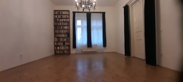 Kiadó iroda, Budapesten, VI. kerületben, Jókai utcában