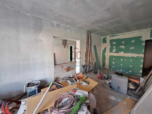 Eladó téglalakás, Szigetszentmiklóson 82 M Ft, 3 szobás