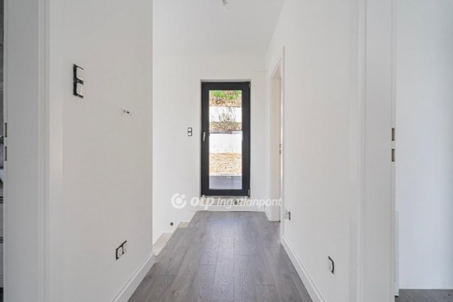 Eladó ikerház, Budapesten, II. kerületben 299.9 M Ft, 4 szobás