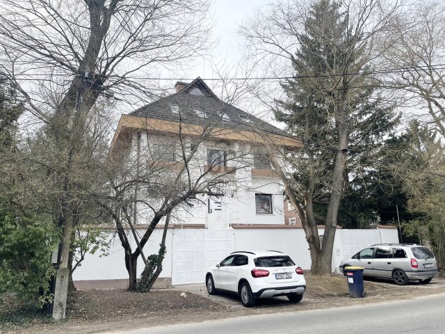 Eladó családi ház, Budapesten, II. kerületben 399 M Ft