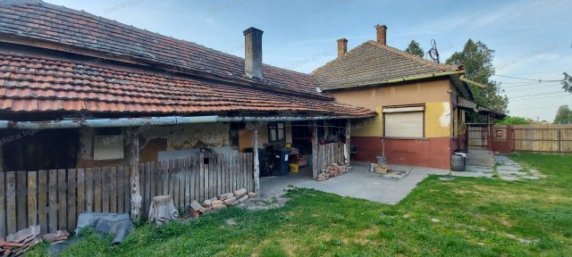 Eladó családi ház, Törökszentmiklóson 21.8 M Ft, 3 szobás