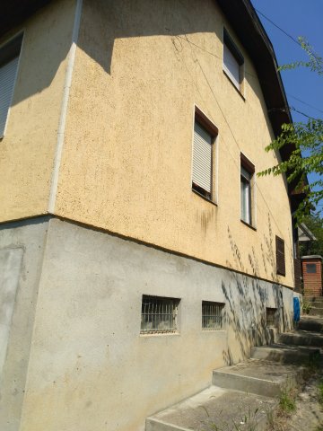 Eladó családi ház, Pécelen, Napsugár utcában 57 M Ft, 6 szobás