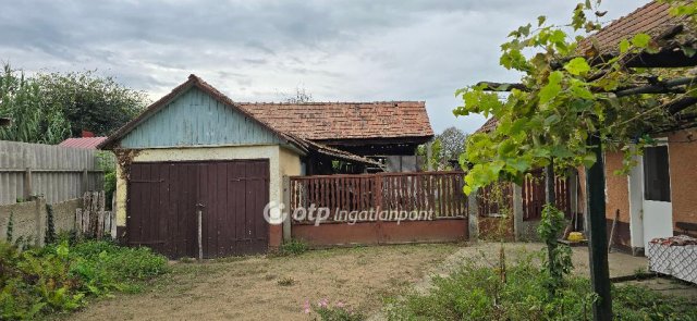 Eladó családi ház, Újlétán 18.5 M Ft, 2 szobás