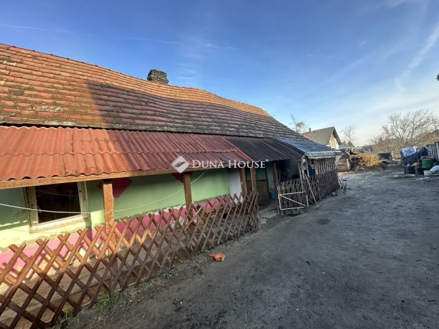Eladó családi ház, Kiskunlacházán 14.9 M Ft, 2 szobás