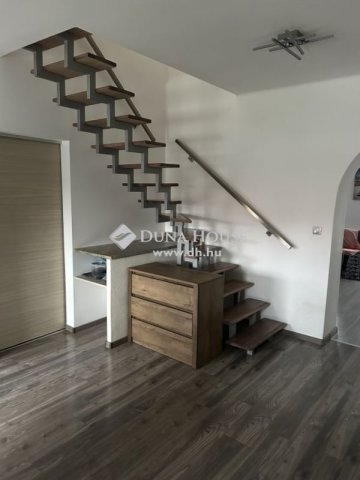 Eladó családi ház, Kecskeméten 109.99 M Ft, 6 szobás
