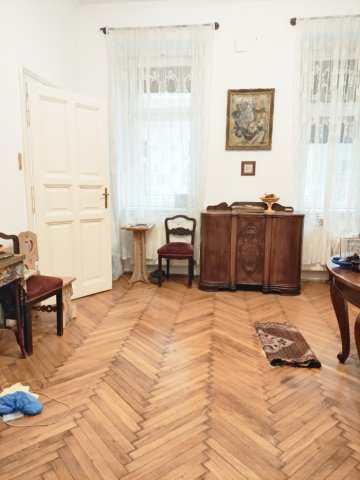 Eladó téglalakás, Budapesten, VI. kerületben 65 M Ft, 2 szobás