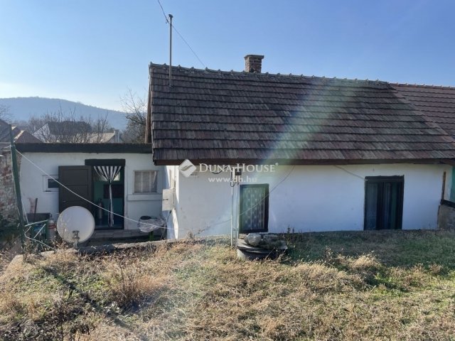 Eladó családi ház, Tokodon 13.6 M Ft, 1 szobás