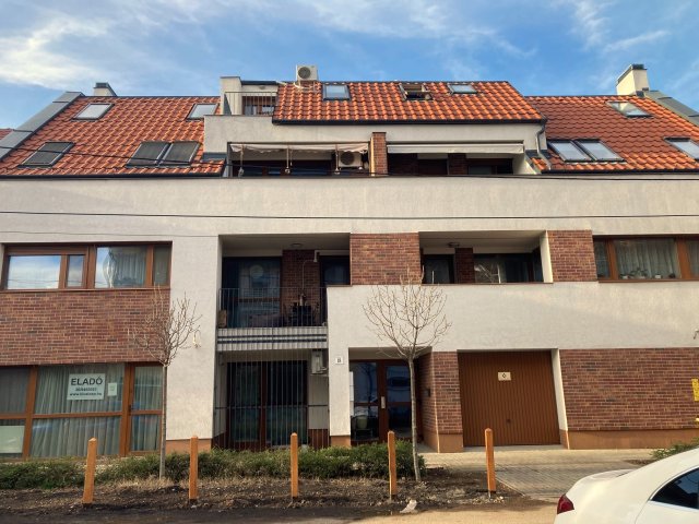 Eladó téglalakás, Szegeden, Csaba utcában 72 M Ft, 1+2 szobás