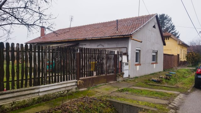 Eladó családi ház, Nagykőrösön 35 M Ft, 3 szobás