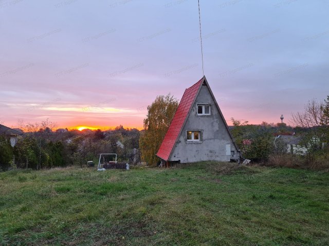 Eladó téglalakás, Kulcson 22.9 M Ft, 1 szobás