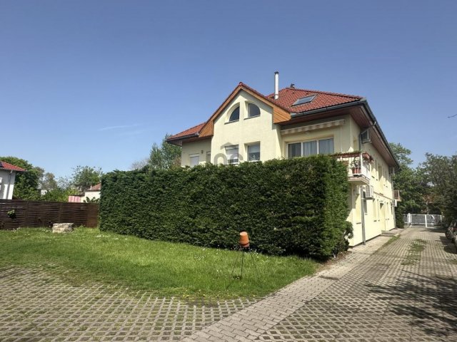Eladó téglalakás, Budapesten, XVIII. kerületben 110 M Ft