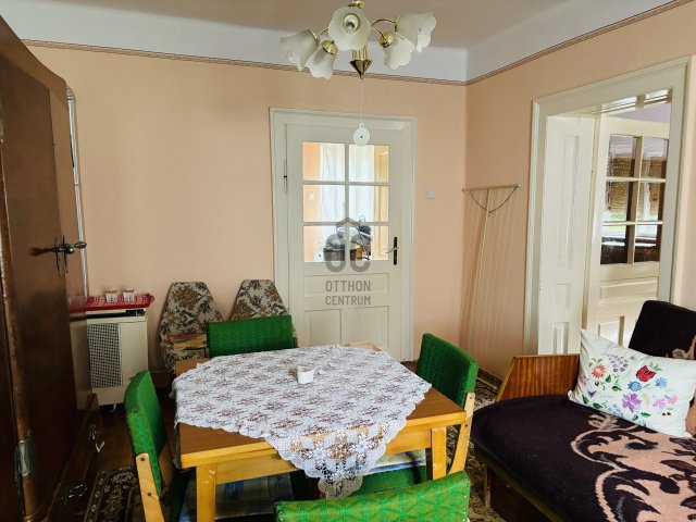 Eladó családi ház, Jászkarajenőn 10.5 M Ft, 2 szobás