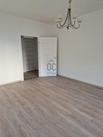 Eladó téglalakás, Hajdúböszörményen 51.99 M Ft, 2 szobás