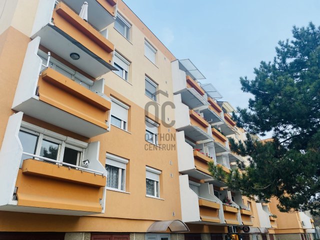Kiadó panellakás, albérlet, Győrött 155 E Ft / hó, 2 szobás