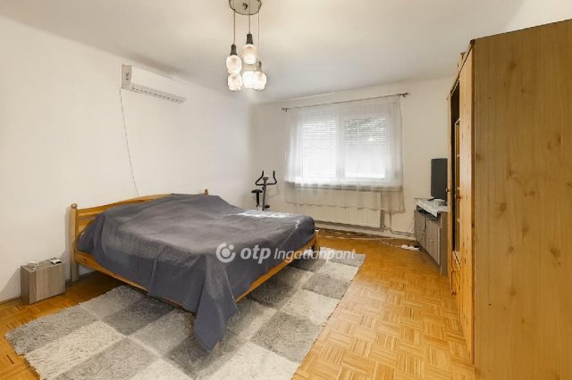 Eladó családi ház, Ráckevén 89.9 M Ft, 5 szobás