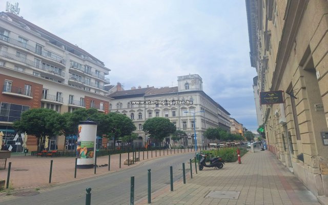Eladó üzlethelyiség, Budapesten, VII. kerületben 9.9 M Ft