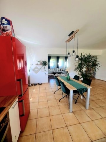 Eladó családi ház, Szőkén 59.99 M Ft, 3+1 szobás