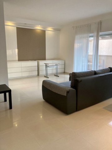Kiadó téglalakás, albérlet, Debrecenben 360 E Ft / hó, 3 szobás