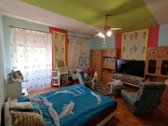 Eladó téglalakás, Komlón 17.5 M Ft, 2 szobás