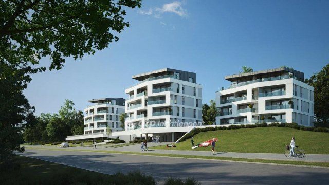Eladó téglalakás, Keszthelyen 98 M Ft, 3 szobás