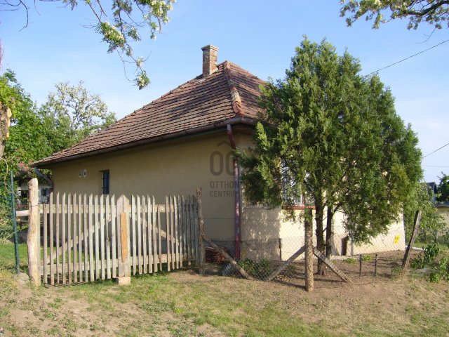 Eladó családi ház, Siófokon 48.5 M Ft, 3 szobás