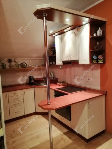 Eladó családi ház, Ácson 65 M Ft, 5 szobás