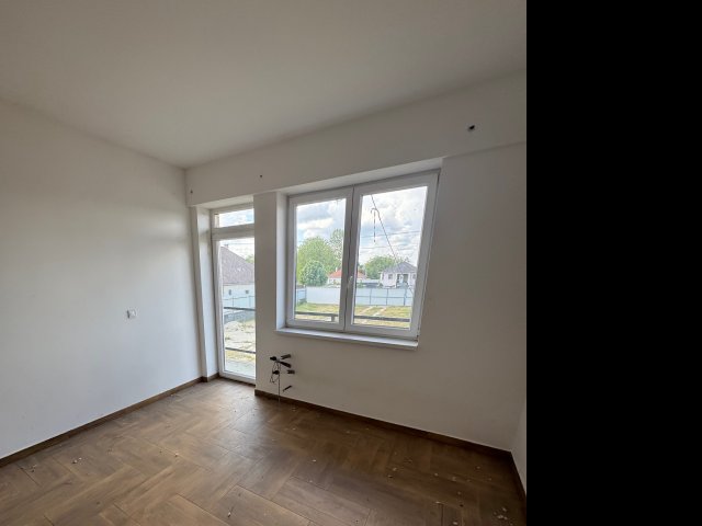 Eladó családi ház, Újfehértón 59.4 M Ft, 8 szobás