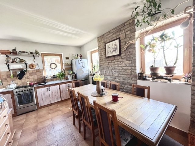 Eladó családi ház, Pécsett 65 M Ft, 3 szobás