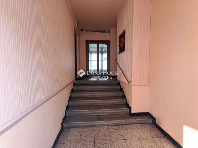 Eladó panellakás, Budapesten, X. kerületben 62.9 M Ft, 2+1 szobás