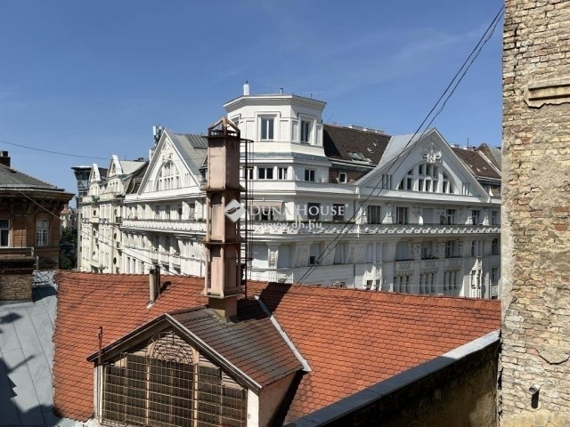Eladó téglalakás, Budapesten, V. kerületben 158 M Ft, 3 szobás