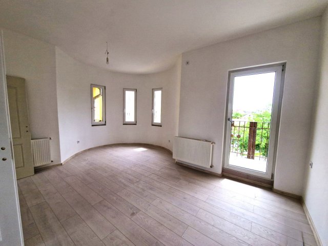 Eladó téglalakás, Szolnokon 49.9 M Ft, 2 szobás