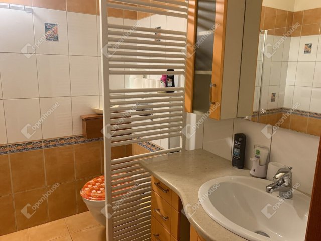 Kiadó téglalakás, albérlet, Debrecenben 450 E Ft / hó