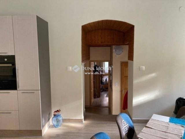 Eladó családi ház, Pécsett 94.9 M Ft, 4 szobás