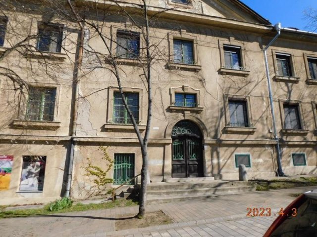 Eladó ipari ingatlan, Szarvason, Bolza Pál sétányon 17 M Ft