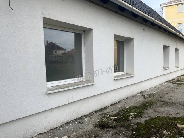 Eladó hotel, Kömlődön 64.99 M Ft, 13 szobás