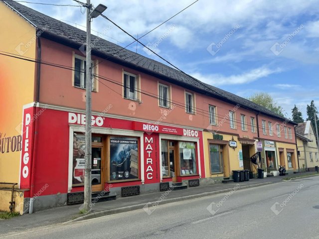 Eladó téglalakás, Szentgotthárdon 230 M Ft, 2 szobás