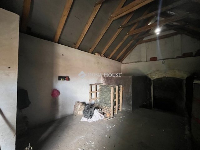 Eladó nyaraló, Villányban 13 M Ft, 1 szobás