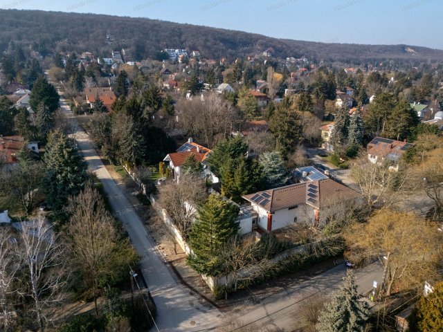 Eladó családi ház, Budapesten, II. kerületben 900 M Ft, 8 szobás