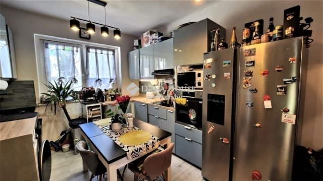 Eladó családi ház, Budapesten, XXI. kerületben 55.5 M Ft