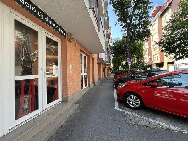 Eladó üzlethelyiség, Budapesten, III. kerületben 88.9 M Ft