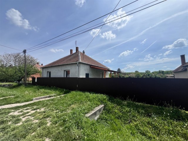 Eladó családi ház, Sarkadon 17 M Ft, 2 szobás