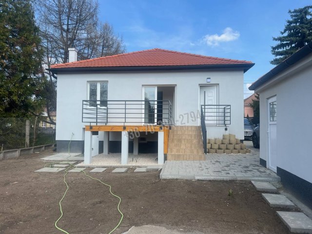Eladó családi ház, Tatabányán 125 M Ft, 3 szobás