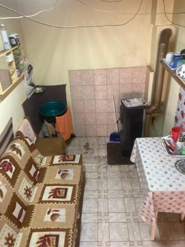 Eladó családi ház, Miskolcon 5.5 M Ft, 1 szobás