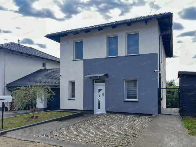 Eladó családi ház, Dunaharasztin 124.9 M Ft, 3 szobás
