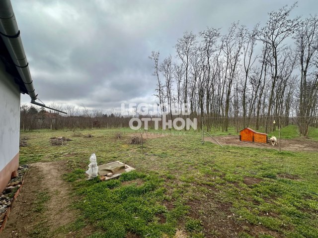 Eladó családi ház, Csemőn 12.5 M Ft, 1 szobás