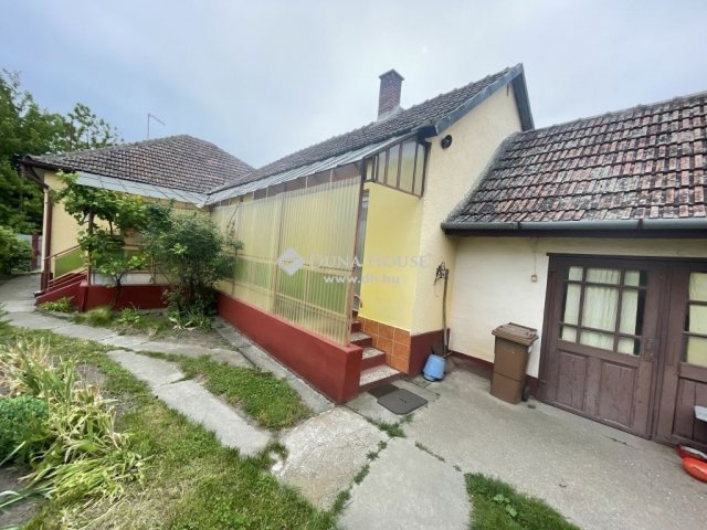Eladó családi ház, Tóalmáson 34 M Ft, 3+1 szobás