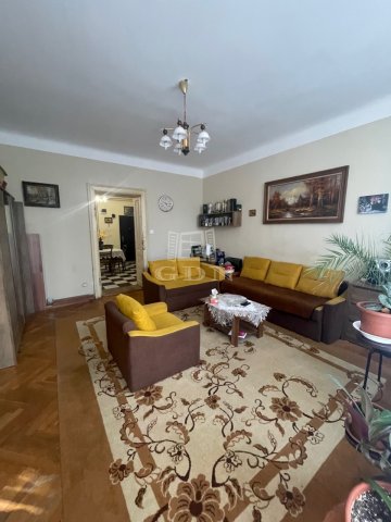Eladó téglalakás, Szegeden 26 M Ft, 3+1 szobás