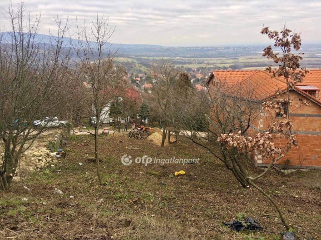 Eladó telek, Pomázon, Kökény utcában 36 M Ft