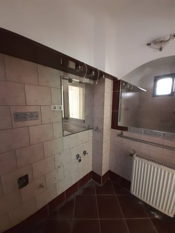 Eladó családi ház, Kerepesen 79.9 M Ft, 5+2 szobás