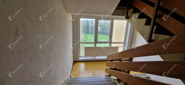 Eladó panellakás, Győrött 35.2 M Ft, 1 szobás